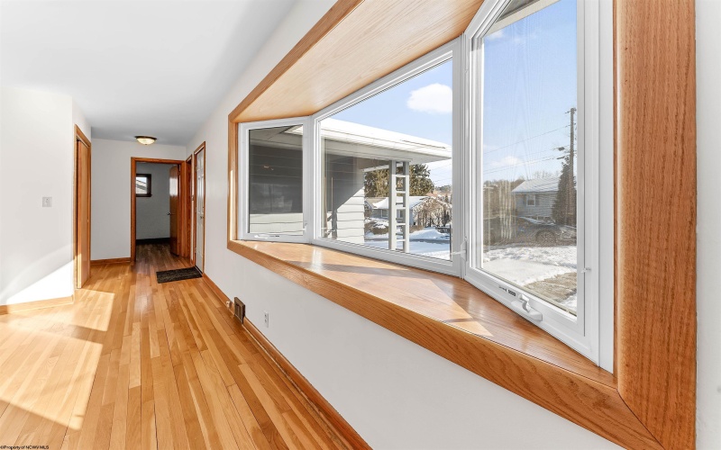 1217 Corvet Avenue, Morgantown, West Virginia 26505, 3 Bedrooms Bedrooms, 6 Rooms Rooms,2 BathroomsBathrooms,Single Family Detached,For Sale,Corvet,10163306