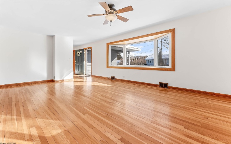 1217 Corvet Avenue, Morgantown, West Virginia 26505, 3 Bedrooms Bedrooms, 6 Rooms Rooms,2 BathroomsBathrooms,Single Family Detached,For Sale,Corvet,10163306