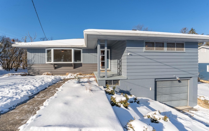 1217 Corvet Avenue, Morgantown, West Virginia 26505, 3 Bedrooms Bedrooms, 6 Rooms Rooms,2 BathroomsBathrooms,Single Family Detached,For Sale,Corvet,10163306