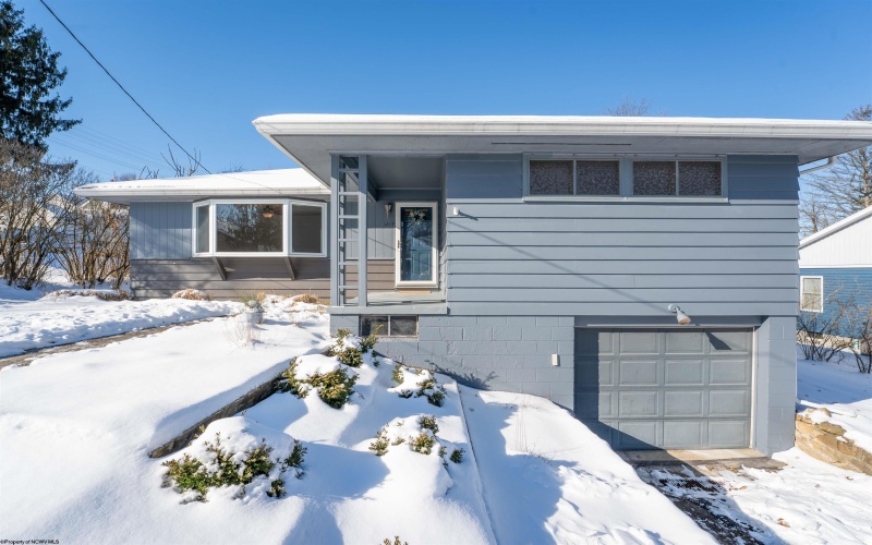 1217 Corvet Avenue, Morgantown, West Virginia 26505, 3 Bedrooms Bedrooms, 6 Rooms Rooms,2 BathroomsBathrooms,Single Family Detached,For Sale,Corvet,10163306