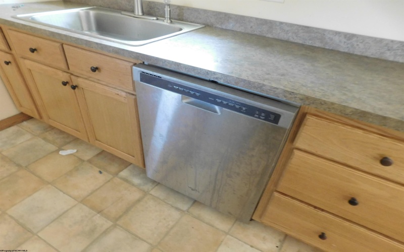 1126 Park Drive, Fairmont, West Virginia 26554, 2 Bedrooms Bedrooms, 5 Rooms Rooms,2 BathroomsBathrooms,Single Family Detached,For Sale,Park,10163307