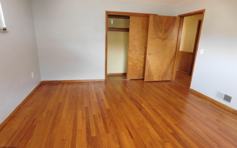 1126 Park Drive, Fairmont, West Virginia 26554, 2 Bedrooms Bedrooms, 5 Rooms Rooms,2 BathroomsBathrooms,Single Family Detached,For Sale,Park,10163307