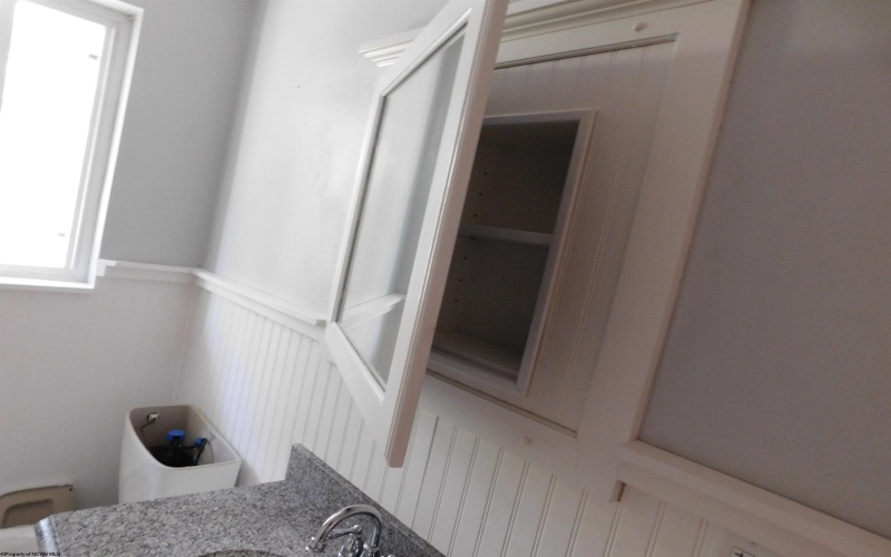 1126 Park Drive, Fairmont, West Virginia 26554, 2 Bedrooms Bedrooms, 5 Rooms Rooms,2 BathroomsBathrooms,Single Family Detached,For Sale,Park,10163307