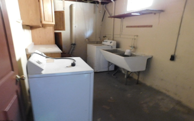 1126 Park Drive, Fairmont, West Virginia 26554, 2 Bedrooms Bedrooms, 5 Rooms Rooms,2 BathroomsBathrooms,Single Family Detached,For Sale,Park,10163307