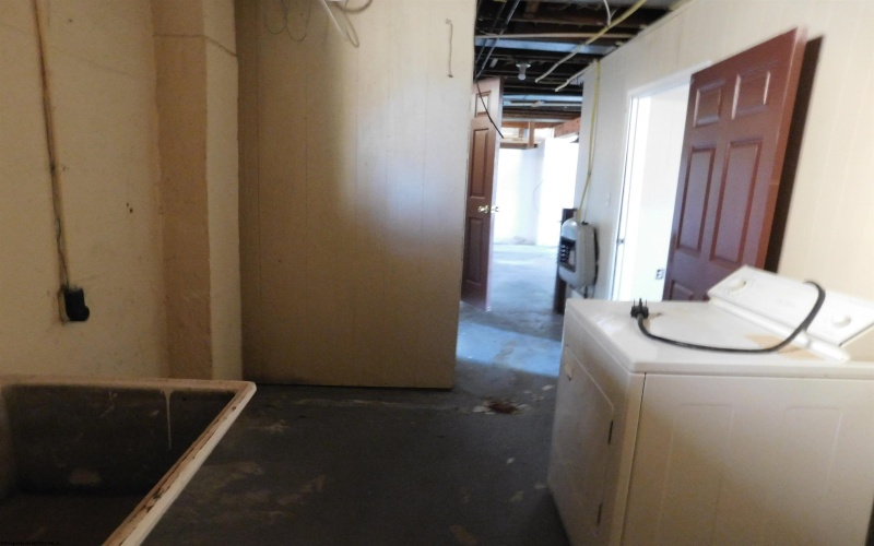 1126 Park Drive, Fairmont, West Virginia 26554, 2 Bedrooms Bedrooms, 5 Rooms Rooms,2 BathroomsBathrooms,Single Family Detached,For Sale,Park,10163307