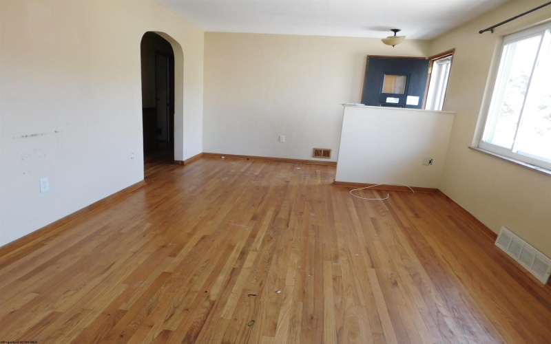 1126 Park Drive, Fairmont, West Virginia 26554, 2 Bedrooms Bedrooms, 5 Rooms Rooms,2 BathroomsBathrooms,Single Family Detached,For Sale,Park,10163307