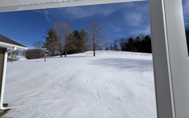 2704 Sycamore Road, Clarksburg, West Virginia 26301-5802, 2 Bedrooms Bedrooms, 5 Rooms Rooms,2 BathroomsBathrooms,Single Family Detached,For Sale,Sycamore,10163314