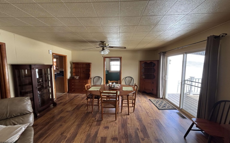 2704 Sycamore Road, Clarksburg, West Virginia 26301-5802, 2 Bedrooms Bedrooms, 5 Rooms Rooms,2 BathroomsBathrooms,Single Family Detached,For Sale,Sycamore,10163314