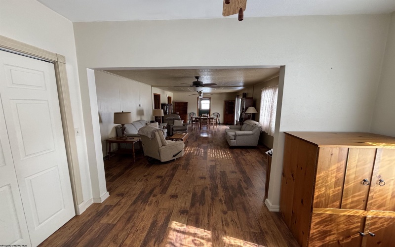 2704 Sycamore Road, Clarksburg, West Virginia 26301-5802, 2 Bedrooms Bedrooms, 5 Rooms Rooms,2 BathroomsBathrooms,Single Family Detached,For Sale,Sycamore,10163314