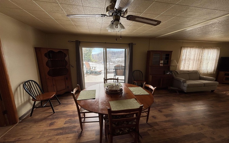 2704 Sycamore Road, Clarksburg, West Virginia 26301-5802, 2 Bedrooms Bedrooms, 5 Rooms Rooms,2 BathroomsBathrooms,Single Family Detached,For Sale,Sycamore,10163314