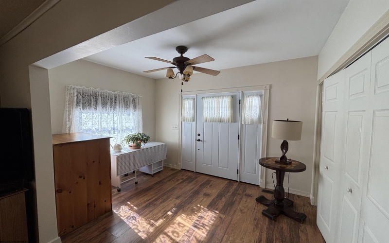 2704 Sycamore Road, Clarksburg, West Virginia 26301-5802, 2 Bedrooms Bedrooms, 5 Rooms Rooms,2 BathroomsBathrooms,Single Family Detached,For Sale,Sycamore,10163314