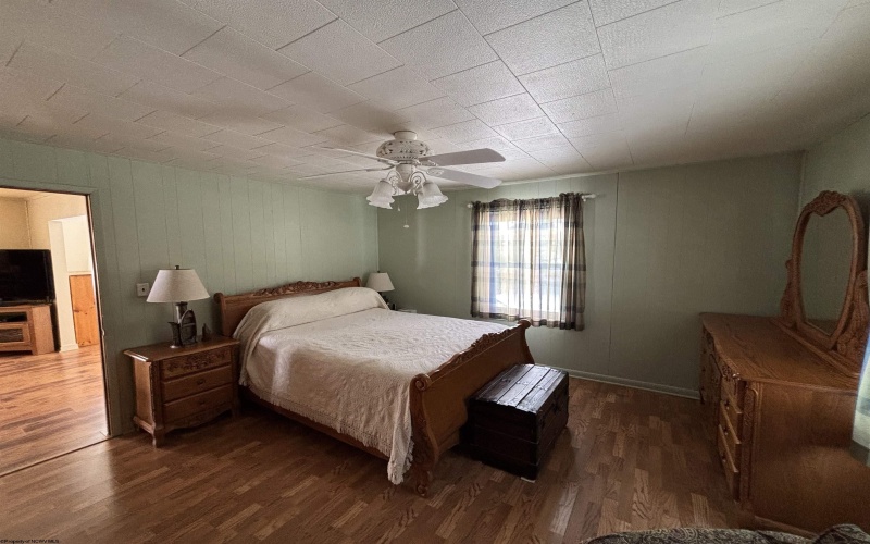 2704 Sycamore Road, Clarksburg, West Virginia 26301-5802, 2 Bedrooms Bedrooms, 5 Rooms Rooms,2 BathroomsBathrooms,Single Family Detached,For Sale,Sycamore,10163314