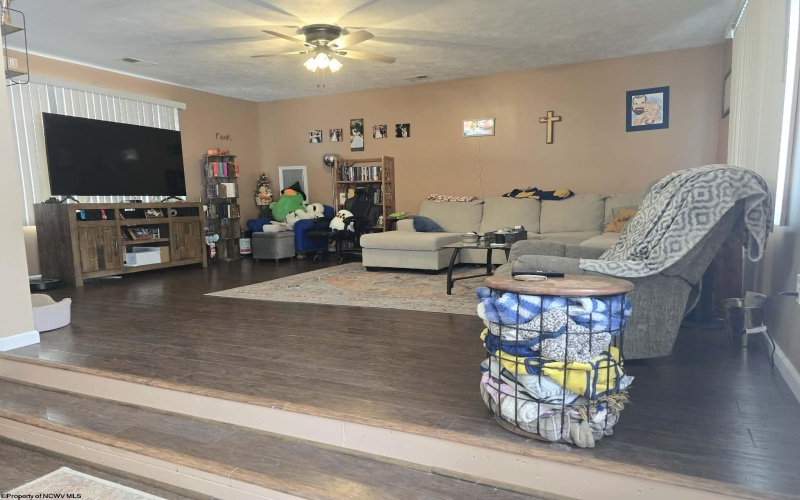 68 School Street, Ellenboro, West Virginia 26346, 2 Bedrooms Bedrooms, 5 Rooms Rooms,1 BathroomBathrooms,Single Family Detached,For Sale,School,10163311