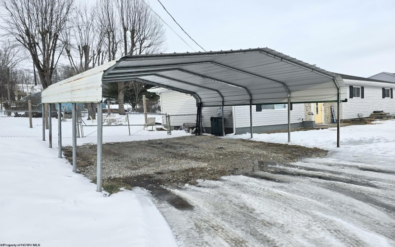 68 School Street, Ellenboro, West Virginia 26346, 2 Bedrooms Bedrooms, 5 Rooms Rooms,1 BathroomBathrooms,Single Family Detached,For Sale,School,10163311