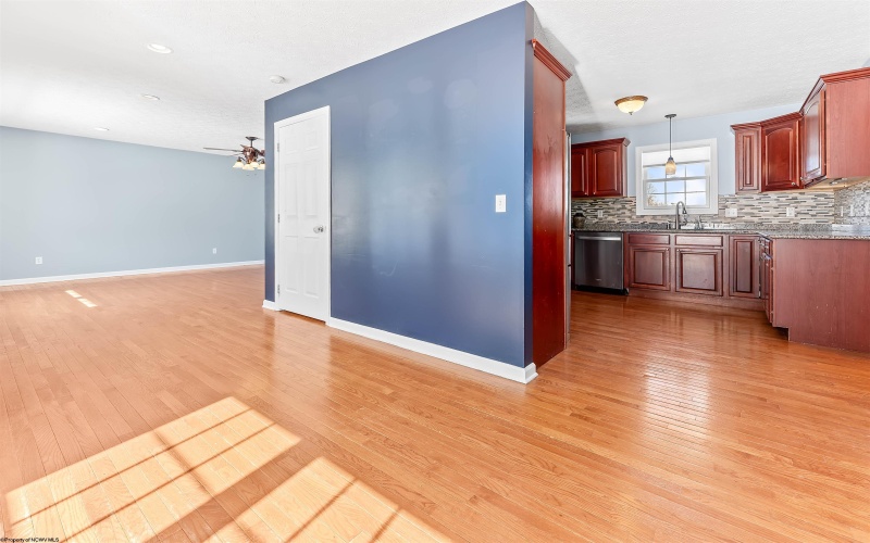 233 Hananlei Drive, Morgantown, West Virginia 26508, 4 Bedrooms Bedrooms, 6 Rooms Rooms,4 BathroomsBathrooms,Single Family Detached,For Sale,Hananlei,10163310