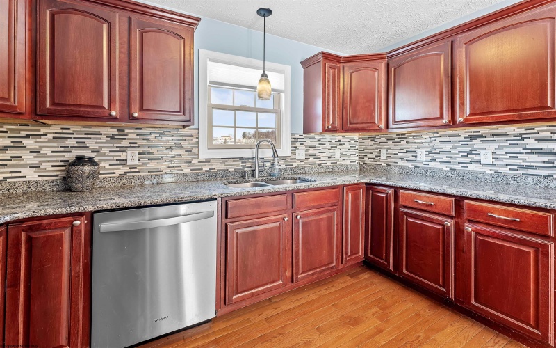 233 Hananlei Drive, Morgantown, West Virginia 26508, 4 Bedrooms Bedrooms, 6 Rooms Rooms,4 BathroomsBathrooms,Single Family Detached,For Sale,Hananlei,10163310