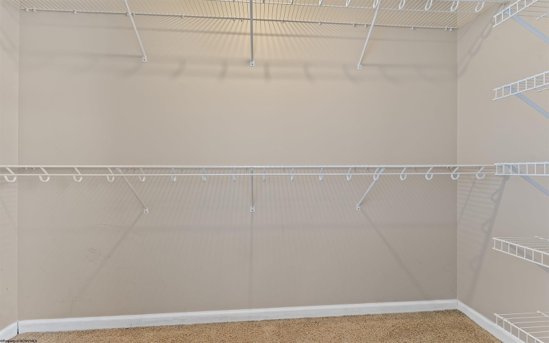 233 Hananlei Drive, Morgantown, West Virginia 26508, 4 Bedrooms Bedrooms, 6 Rooms Rooms,4 BathroomsBathrooms,Single Family Detached,For Sale,Hananlei,10163310