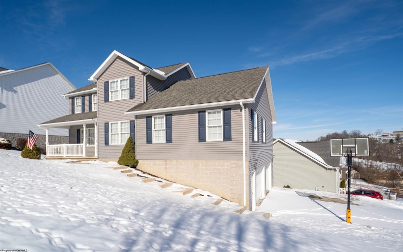 233 Hananlei Drive, Morgantown, West Virginia 26508, 4 Bedrooms Bedrooms, 6 Rooms Rooms,4 BathroomsBathrooms,Single Family Detached,For Sale,Hananlei,10163310