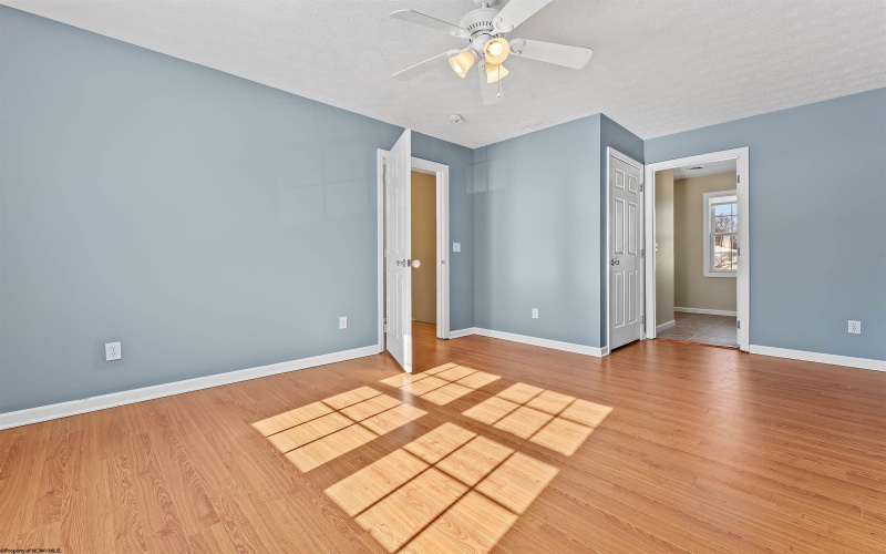 233 Hananlei Drive, Morgantown, West Virginia 26508, 4 Bedrooms Bedrooms, 6 Rooms Rooms,4 BathroomsBathrooms,Single Family Detached,For Sale,Hananlei,10163310