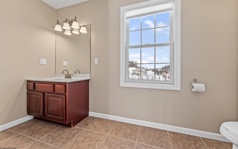 233 Hananlei Drive, Morgantown, West Virginia 26508, 4 Bedrooms Bedrooms, 6 Rooms Rooms,4 BathroomsBathrooms,Single Family Detached,For Sale,Hananlei,10163310