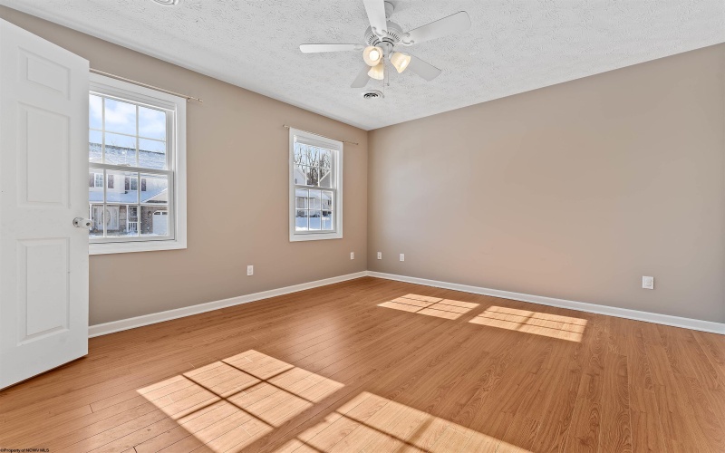 233 Hananlei Drive, Morgantown, West Virginia 26508, 4 Bedrooms Bedrooms, 6 Rooms Rooms,4 BathroomsBathrooms,Single Family Detached,For Sale,Hananlei,10163310