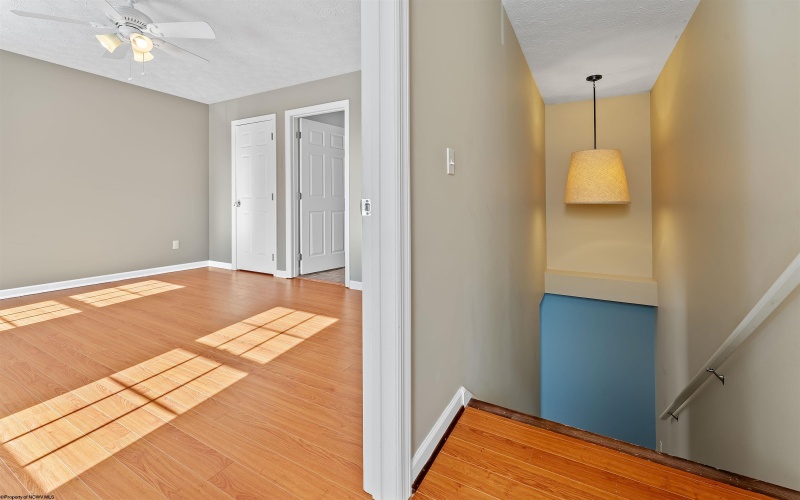 233 Hananlei Drive, Morgantown, West Virginia 26508, 4 Bedrooms Bedrooms, 6 Rooms Rooms,4 BathroomsBathrooms,Single Family Detached,For Sale,Hananlei,10163310