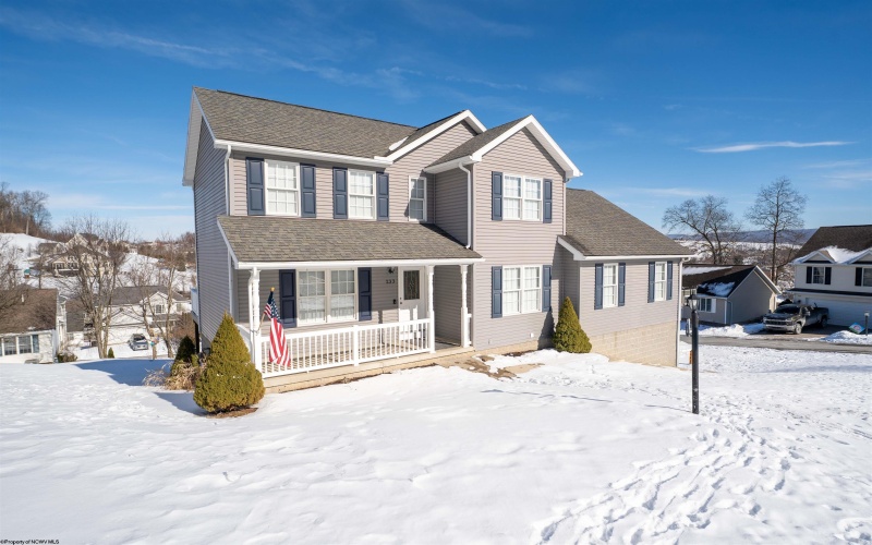 233 Hananlei Drive, Morgantown, West Virginia 26508, 4 Bedrooms Bedrooms, 6 Rooms Rooms,4 BathroomsBathrooms,Single Family Detached,For Sale,Hananlei,10163310