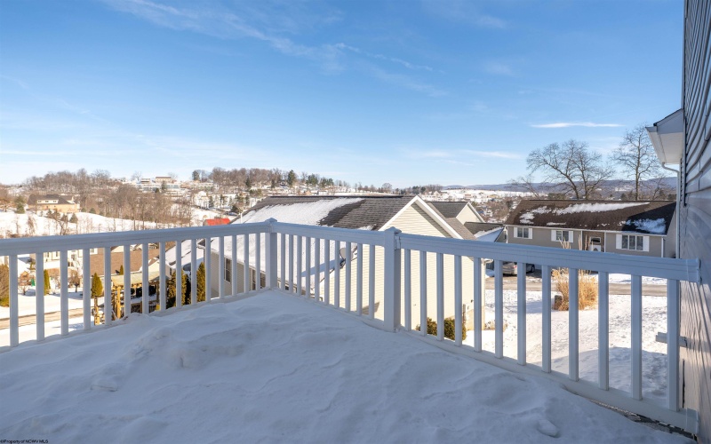 233 Hananlei Drive, Morgantown, West Virginia 26508, 4 Bedrooms Bedrooms, 6 Rooms Rooms,4 BathroomsBathrooms,Single Family Detached,For Sale,Hananlei,10163310