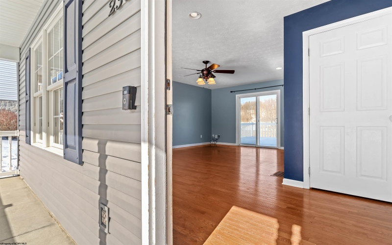 233 Hananlei Drive, Morgantown, West Virginia 26508, 4 Bedrooms Bedrooms, 6 Rooms Rooms,4 BathroomsBathrooms,Single Family Detached,For Sale,Hananlei,10163310