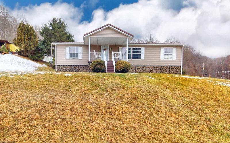 146 BOYLEN Avenue, Grafton, West Virginia 26354, 3 Bedrooms Bedrooms, 9 Rooms Rooms,2 BathroomsBathrooms,Single Family Detached,For Sale,BOYLEN,10163318