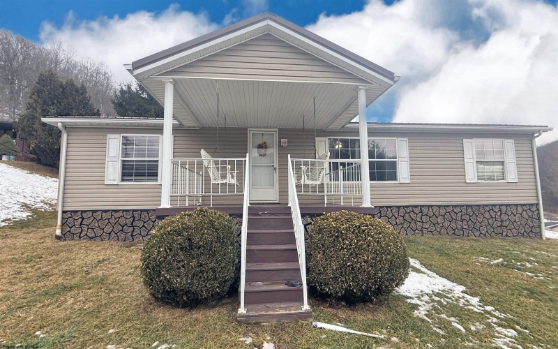 146 BOYLEN Avenue, Grafton, West Virginia 26354, 3 Bedrooms Bedrooms, 9 Rooms Rooms,2 BathroomsBathrooms,Single Family Detached,For Sale,BOYLEN,10163318