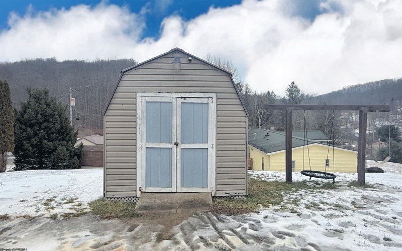 146 BOYLEN Avenue, Grafton, West Virginia 26354, 3 Bedrooms Bedrooms, 9 Rooms Rooms,2 BathroomsBathrooms,Single Family Detached,For Sale,BOYLEN,10163318