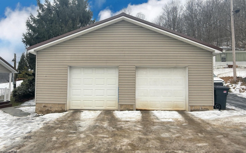 146 BOYLEN Avenue, Grafton, West Virginia 26354, 3 Bedrooms Bedrooms, 9 Rooms Rooms,2 BathroomsBathrooms,Single Family Detached,For Sale,BOYLEN,10163318