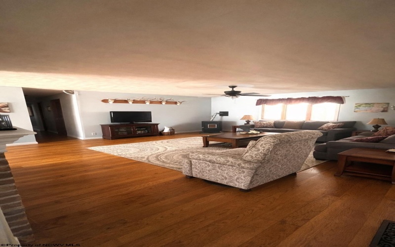 247 Mount Zion Lane, Moatsville, West Virginia 26405, 3 Bedrooms Bedrooms, 7 Rooms Rooms,1 BathroomBathrooms,Single Family Detached,For Sale,Mount Zion,10163319