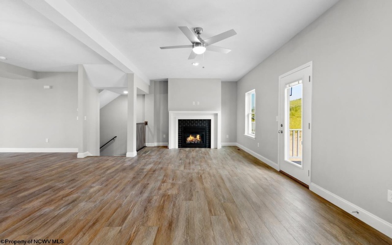 282 Red Oak Lane, Morgantown, West Virginia 26501, 3 Bedrooms Bedrooms, 7 Rooms Rooms,2 BathroomsBathrooms,Single Family Attached,For Sale,Red Oak,10163321