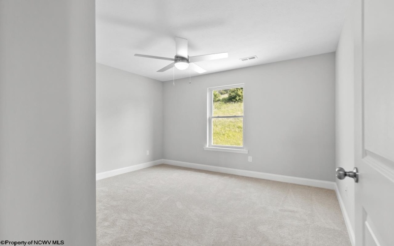 282 Red Oak Lane, Morgantown, West Virginia 26501, 3 Bedrooms Bedrooms, 7 Rooms Rooms,2 BathroomsBathrooms,Single Family Attached,For Sale,Red Oak,10163321