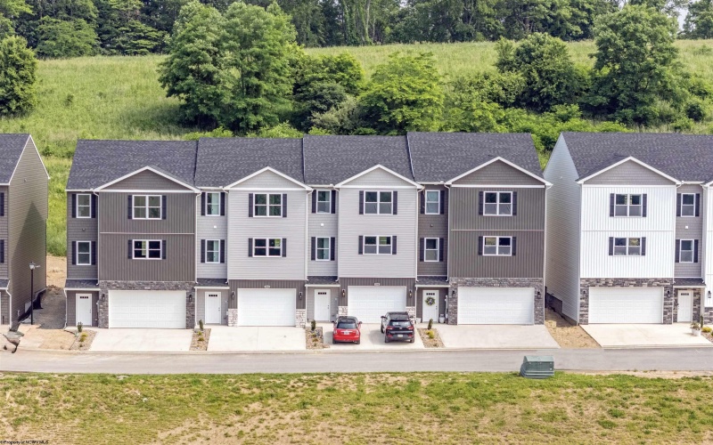 282 Red Oak Lane, Morgantown, West Virginia 26501, 3 Bedrooms Bedrooms, 7 Rooms Rooms,2 BathroomsBathrooms,Single Family Attached,For Sale,Red Oak,10163321