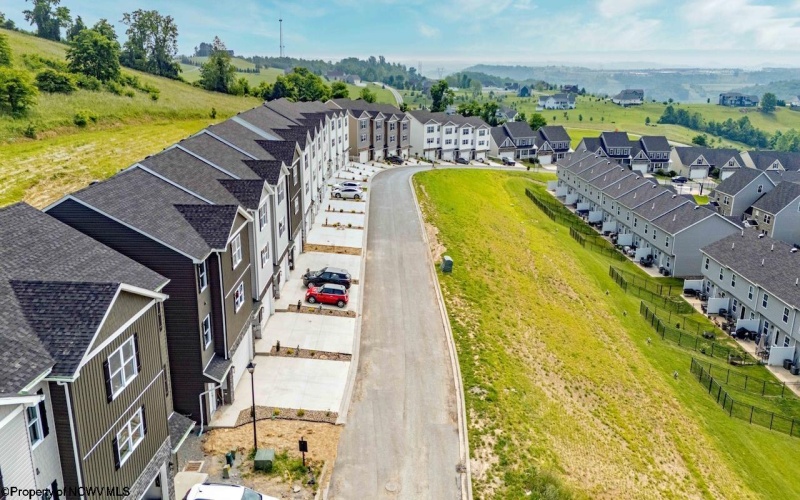 282 Red Oak Lane, Morgantown, West Virginia 26501, 3 Bedrooms Bedrooms, 7 Rooms Rooms,2 BathroomsBathrooms,Single Family Attached,For Sale,Red Oak,10163321