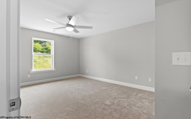 284 Red Oak Lane, Morgantown, West Virginia 26501, 3 Bedrooms Bedrooms, 7 Rooms Rooms,2 BathroomsBathrooms,Single Family Attached,For Sale,Red Oak,10163326