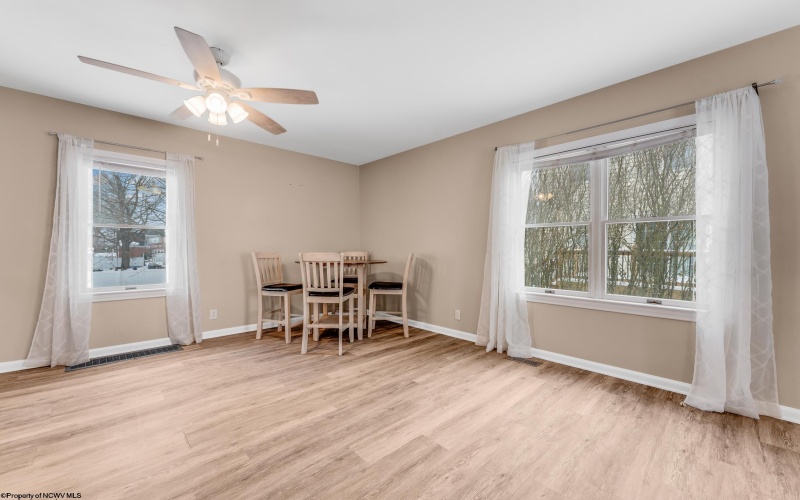 381 Laurel Street, Morgantown, West Virginia 26505, 2 Bedrooms Bedrooms, 4 Rooms Rooms,1 BathroomBathrooms,Single Family Detached,For Sale,Laurel,10163323