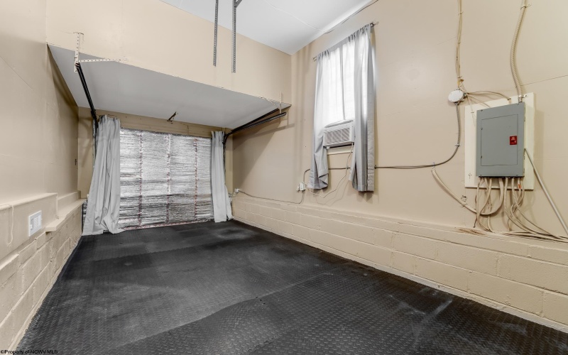 381 Laurel Street, Morgantown, West Virginia 26505, 2 Bedrooms Bedrooms, 4 Rooms Rooms,1 BathroomBathrooms,Single Family Detached,For Sale,Laurel,10163323