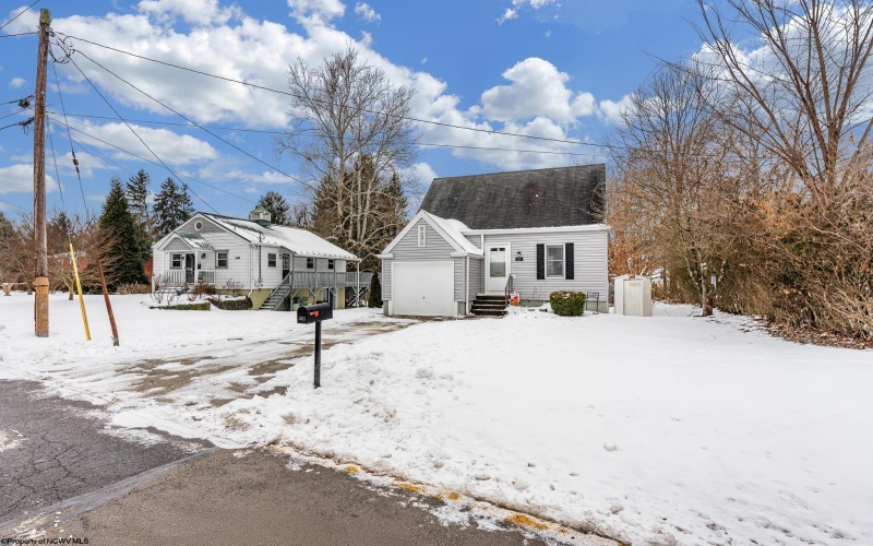 381 Laurel Street, Morgantown, West Virginia 26505, 2 Bedrooms Bedrooms, 4 Rooms Rooms,1 BathroomBathrooms,Single Family Detached,For Sale,Laurel,10163323