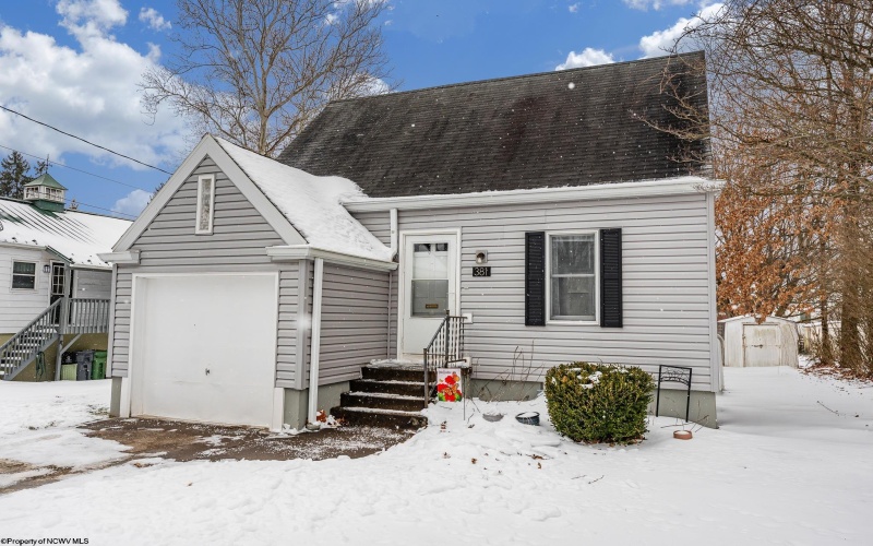 381 Laurel Street, Morgantown, West Virginia 26505, 2 Bedrooms Bedrooms, 4 Rooms Rooms,1 BathroomBathrooms,Single Family Detached,For Sale,Laurel,10163323