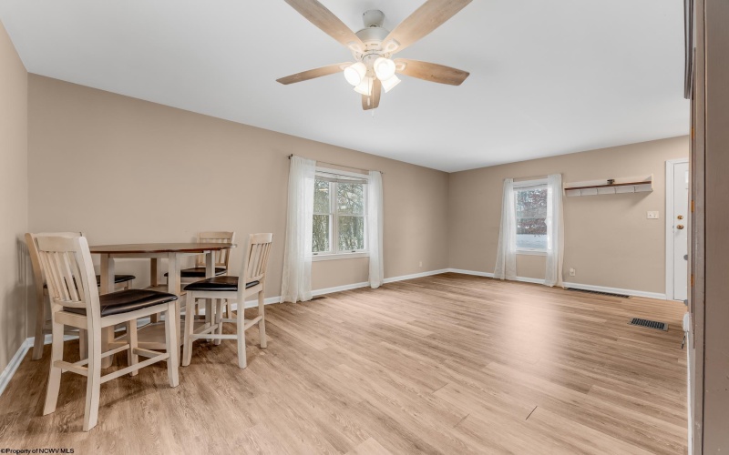 381 Laurel Street, Morgantown, West Virginia 26505, 2 Bedrooms Bedrooms, 4 Rooms Rooms,1 BathroomBathrooms,Single Family Detached,For Sale,Laurel,10163323