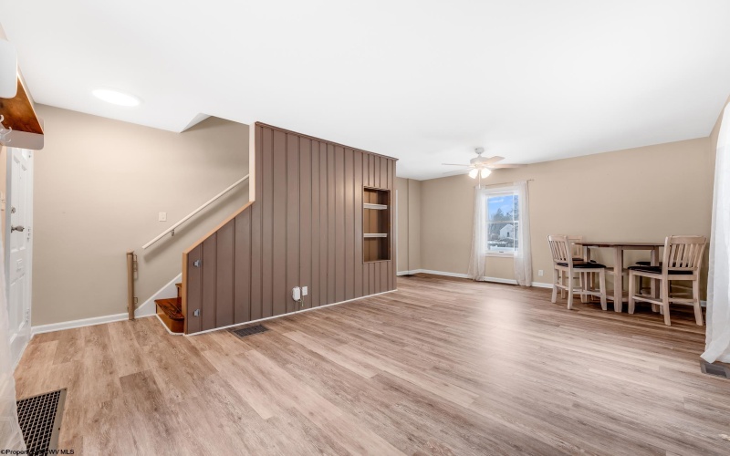 381 Laurel Street, Morgantown, West Virginia 26505, 2 Bedrooms Bedrooms, 4 Rooms Rooms,1 BathroomBathrooms,Single Family Detached,For Sale,Laurel,10163323