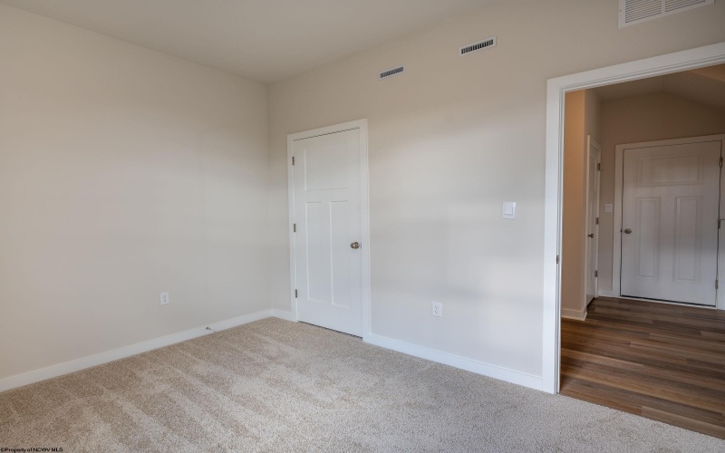 370 Lexington Circle, Bridgeport, West Virginia 26330, 5 Bedrooms Bedrooms, 8 Rooms Rooms,3 BathroomsBathrooms,Single Family Detached,For Sale,Lexington,10163333