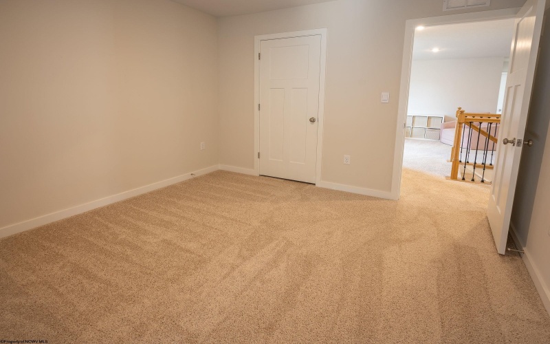 370 Lexington Circle, Bridgeport, West Virginia 26330, 5 Bedrooms Bedrooms, 8 Rooms Rooms,3 BathroomsBathrooms,Single Family Detached,For Sale,Lexington,10163333