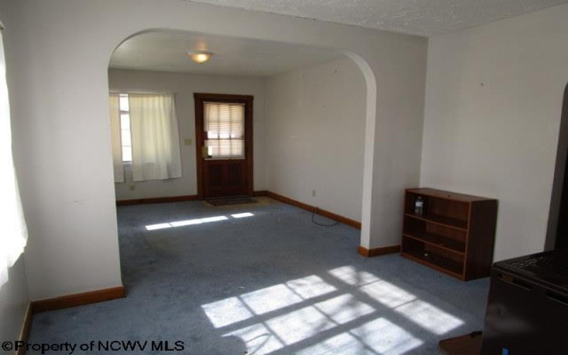 611 B Main Street, Elkins, West Virginia 26241, 2 Bedrooms Bedrooms, 4 Rooms Rooms,1 BathroomBathrooms,Single Family Detached,For Sale,Main,10163327