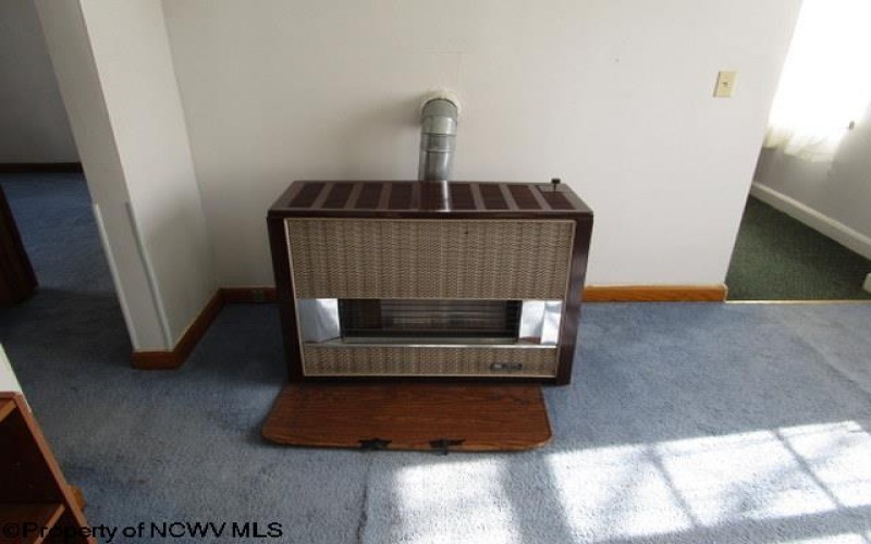 611 B Main Street, Elkins, West Virginia 26241, 2 Bedrooms Bedrooms, 4 Rooms Rooms,1 BathroomBathrooms,Single Family Detached,For Sale,Main,10163327