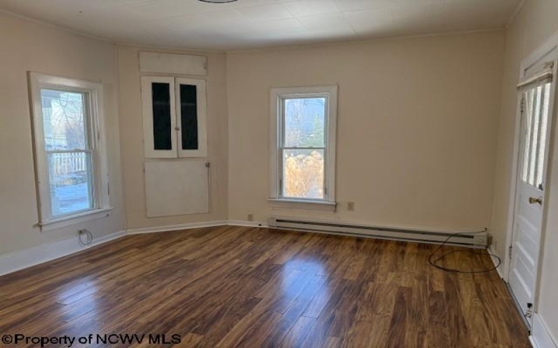 200 Cherry Street, Morgantown, West Virginia 26501, 4 Bedrooms Bedrooms, 6 Rooms Rooms,1 BathroomBathrooms,Single Family Detached,For Sale,Cherry,10163330